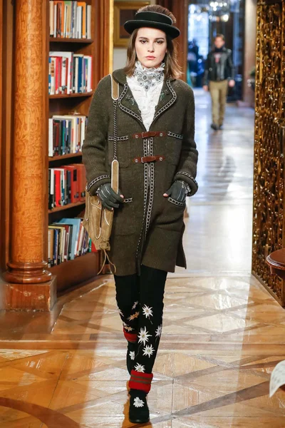 Look 52